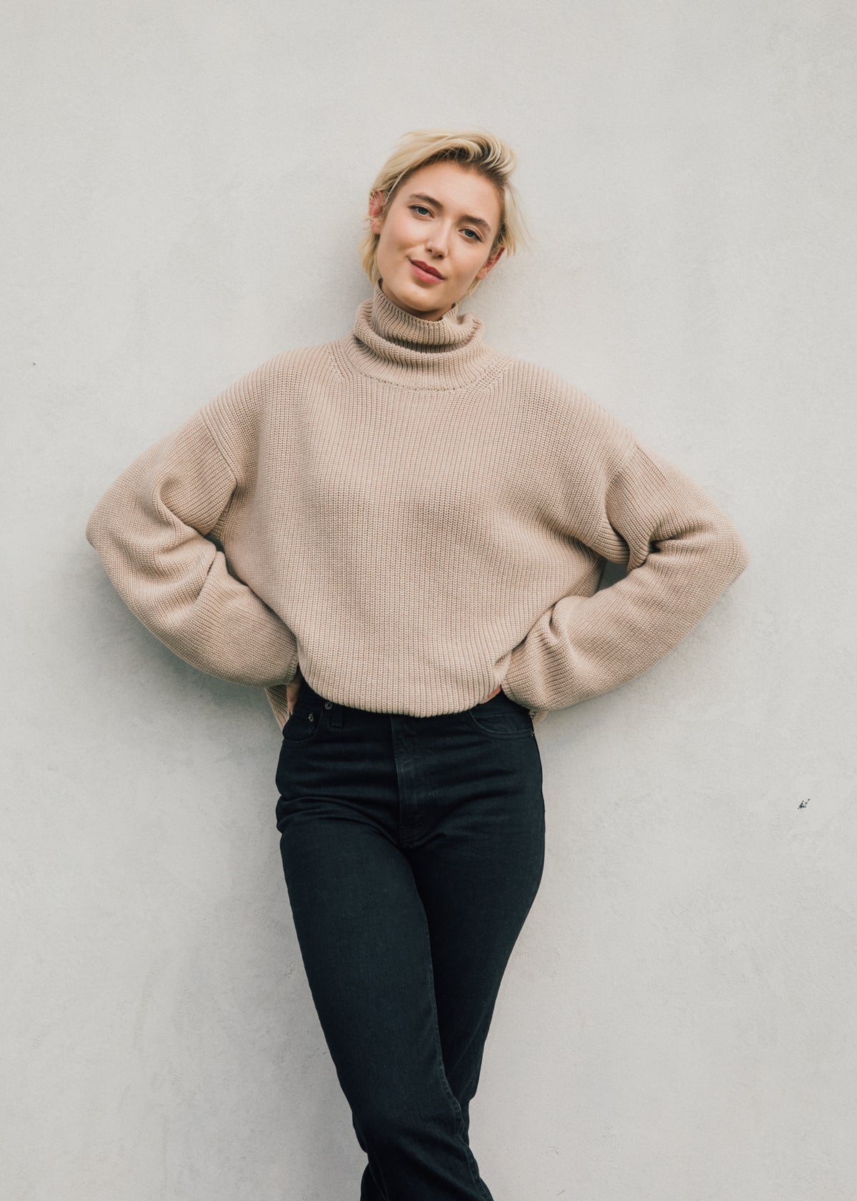 Neve Cropped Turtleneck in Oat Cotton Cashmere