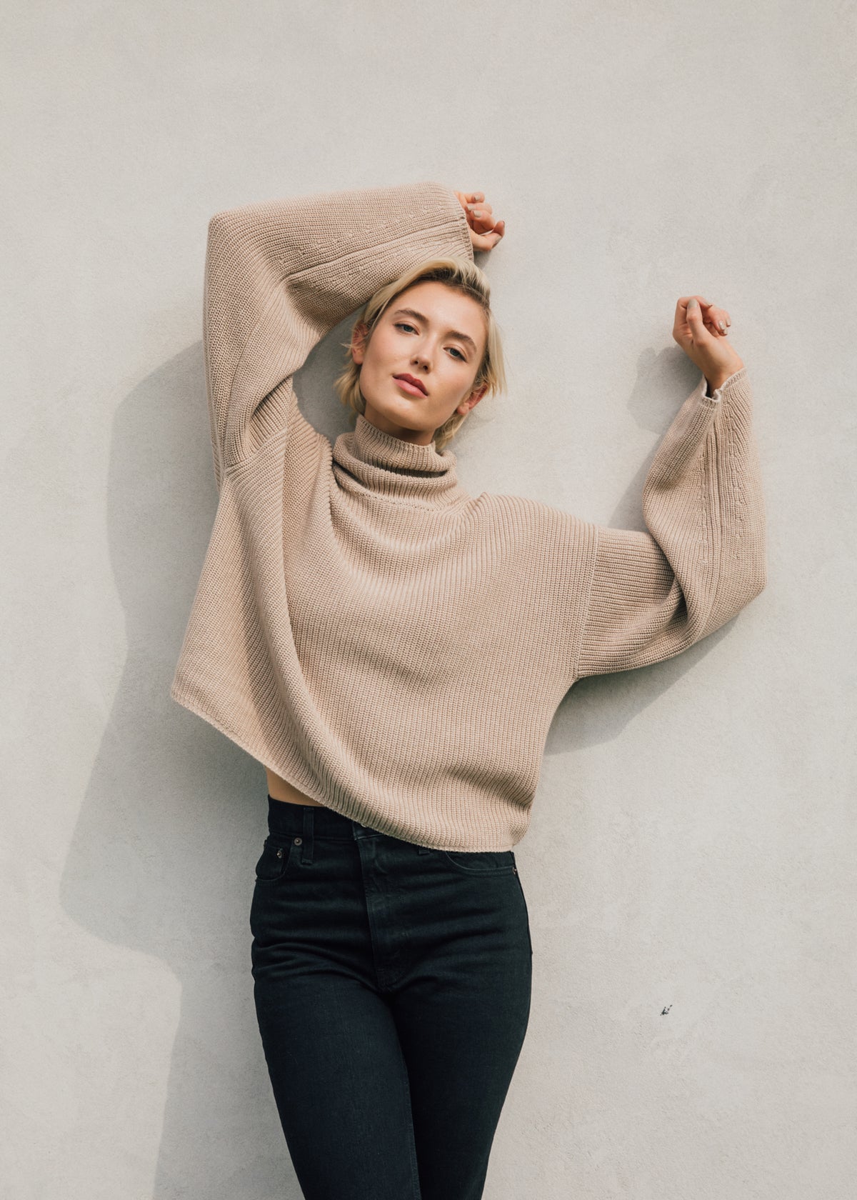 Neve Cropped Turtleneck in Oat Cotton Cashmere