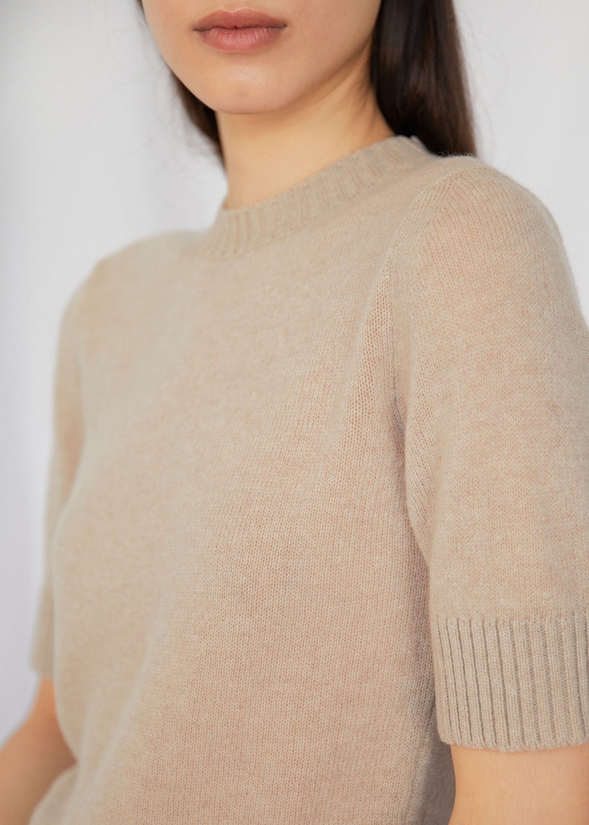 Cindy Short Sleeve Crewneck Cashmere Sweater in Wheat