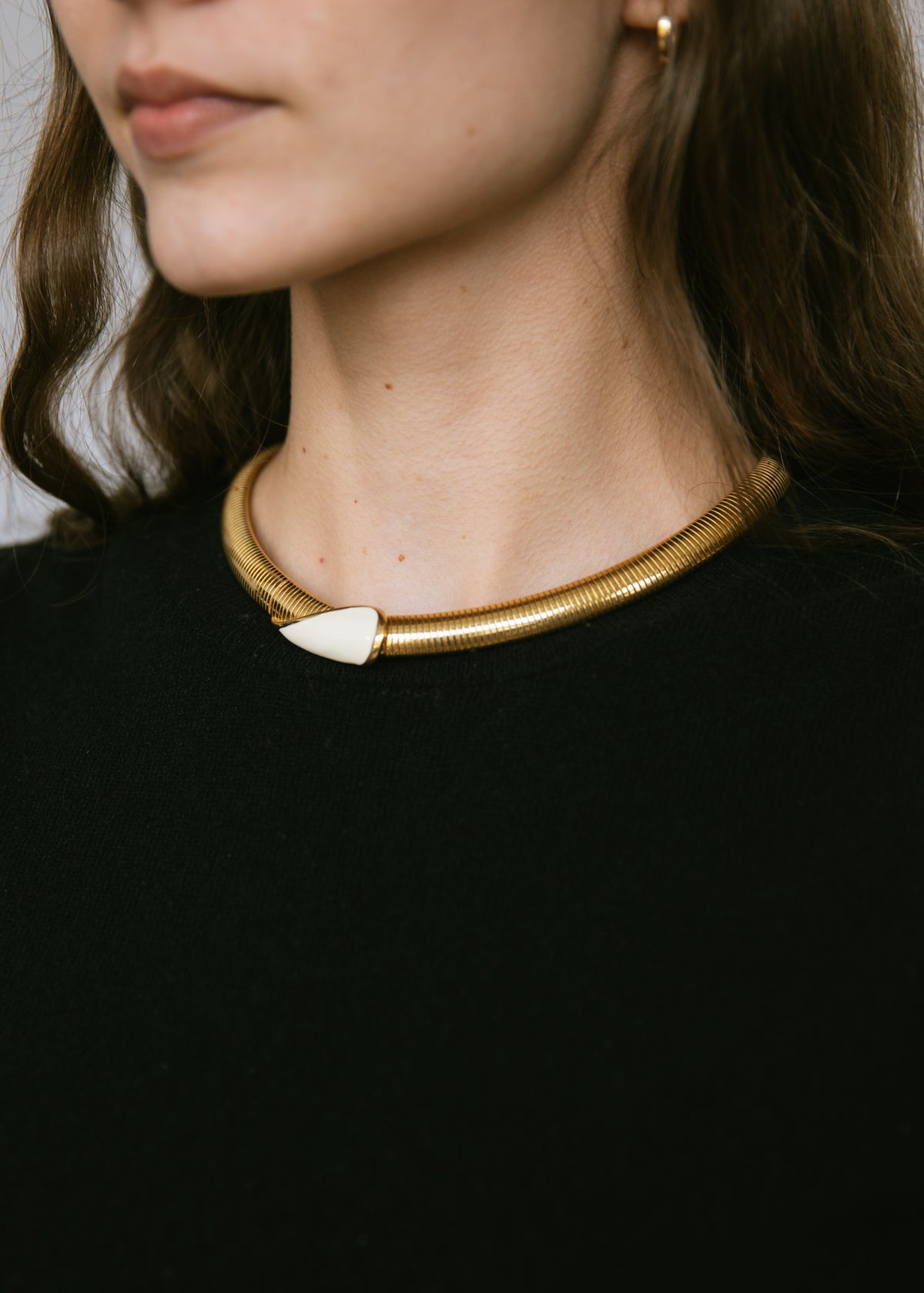 Vintage 1990s Omega Chain Collar Choker Necklace in Enamel and Gold