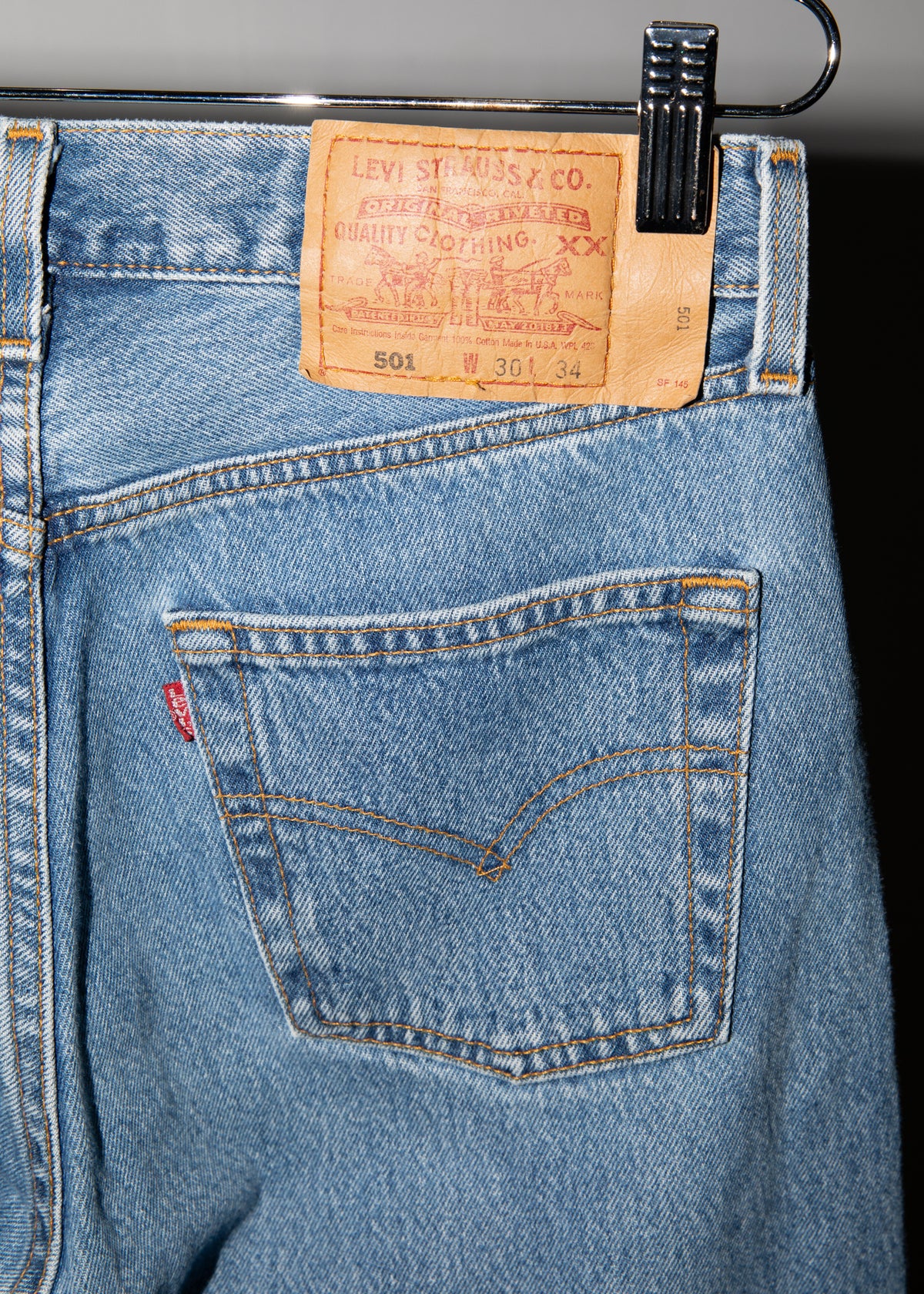 Vintage 1990s Levi&#39;s 501 denim jean in light wash