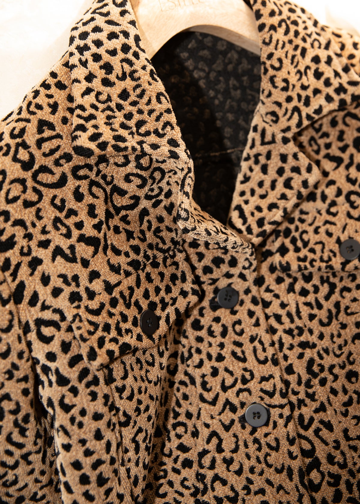 Vintage Leopard Print Textured Cropped Jacket