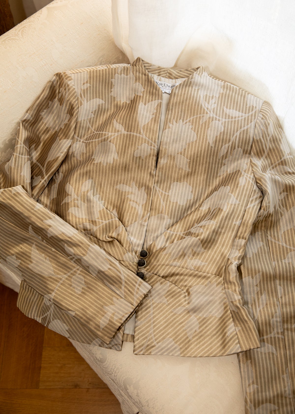 Vintage Gold Floral Silk Fitted Jacket