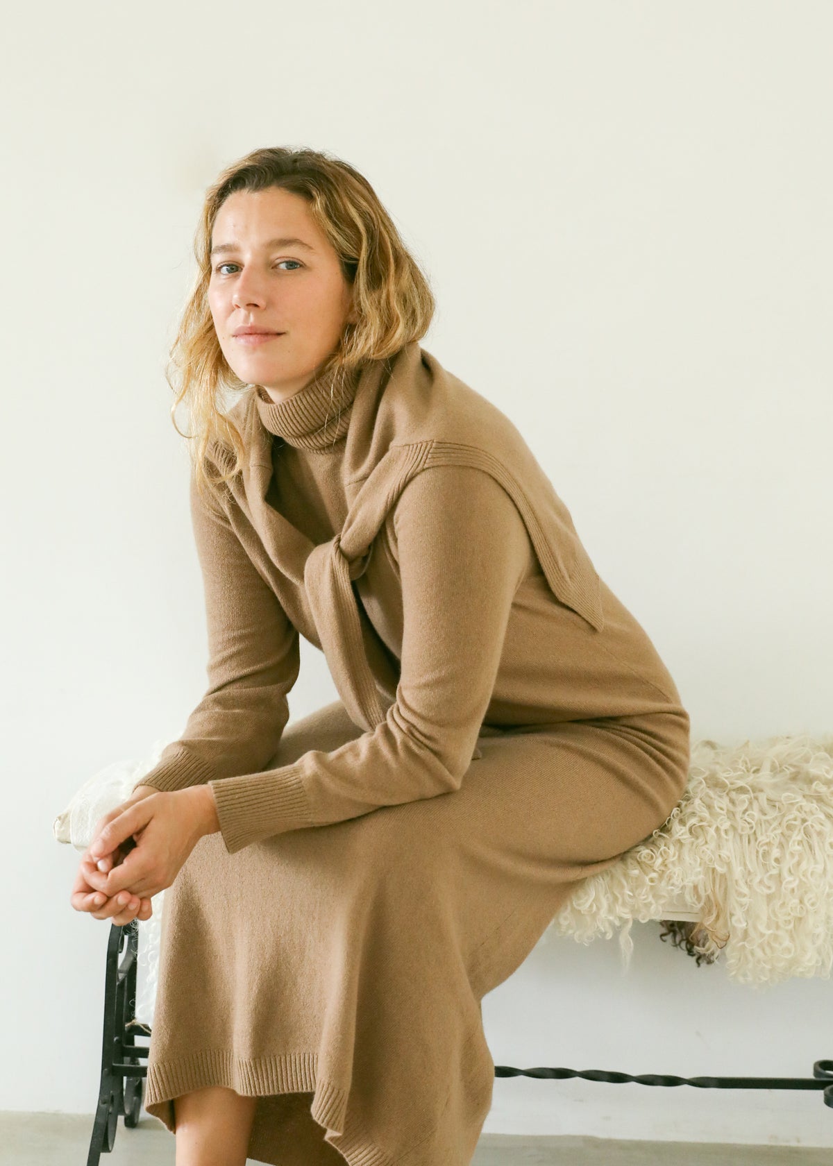 Valetta Sweater Scarf in Camel Cashmere