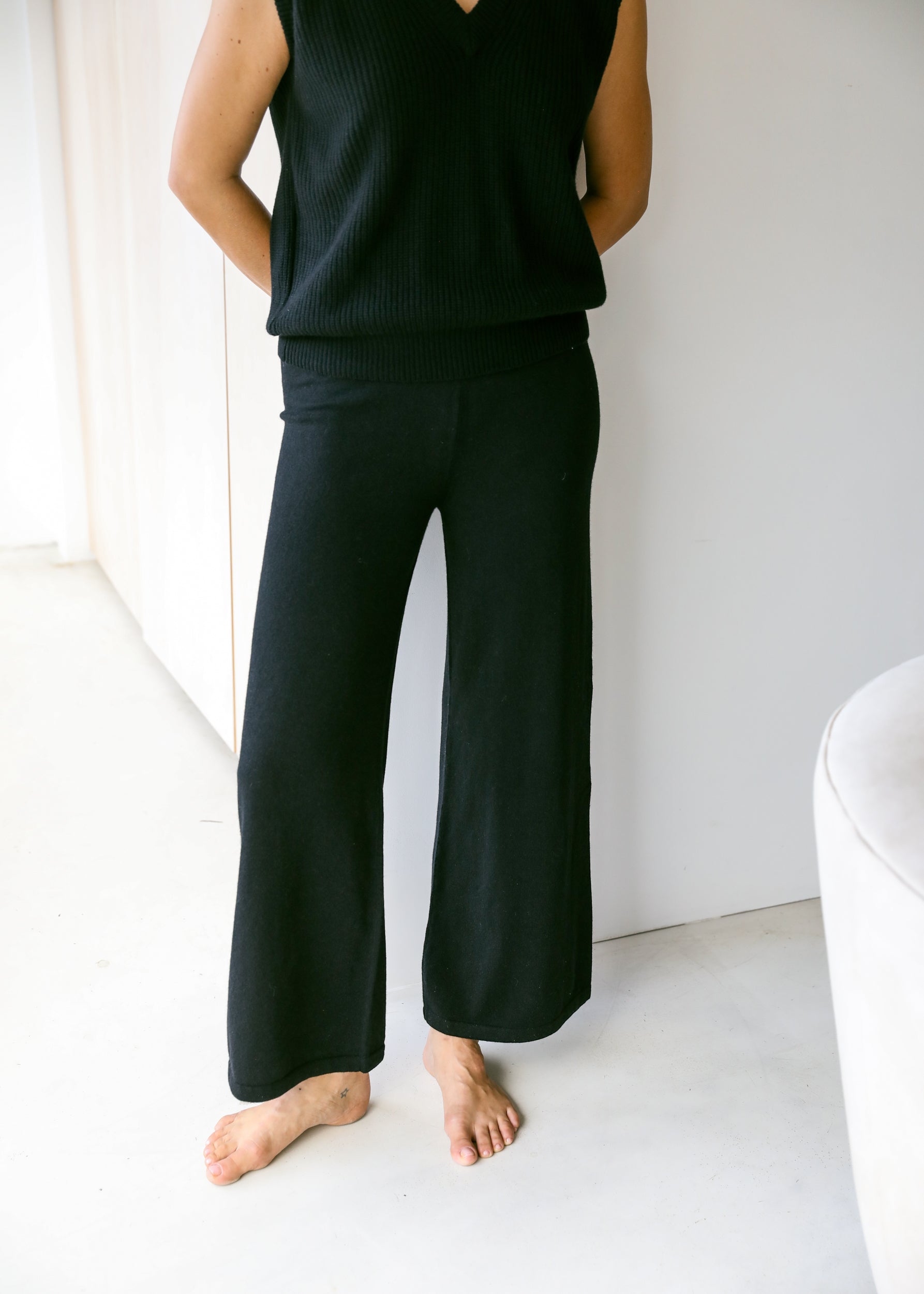 Estella NYC Camille Pants in Black Cashmere