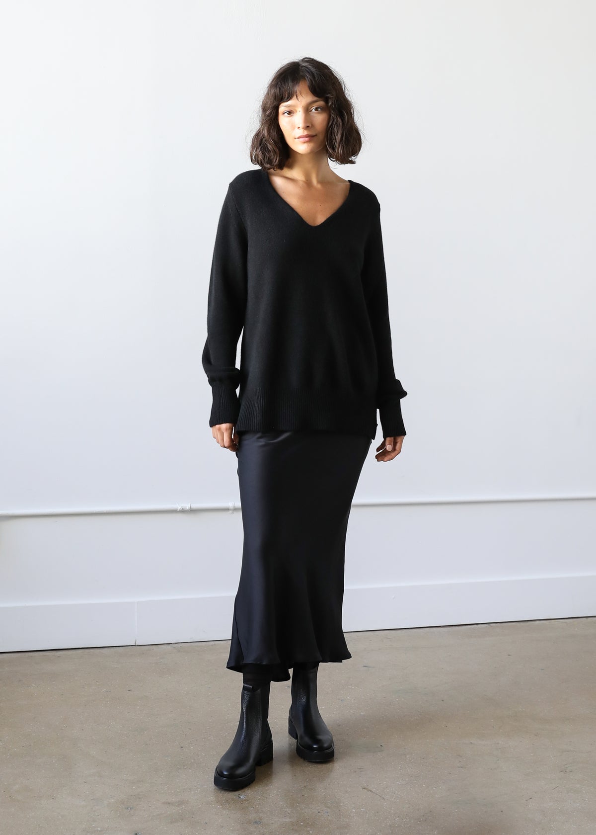 Valentina Sweater in Black Cashmere