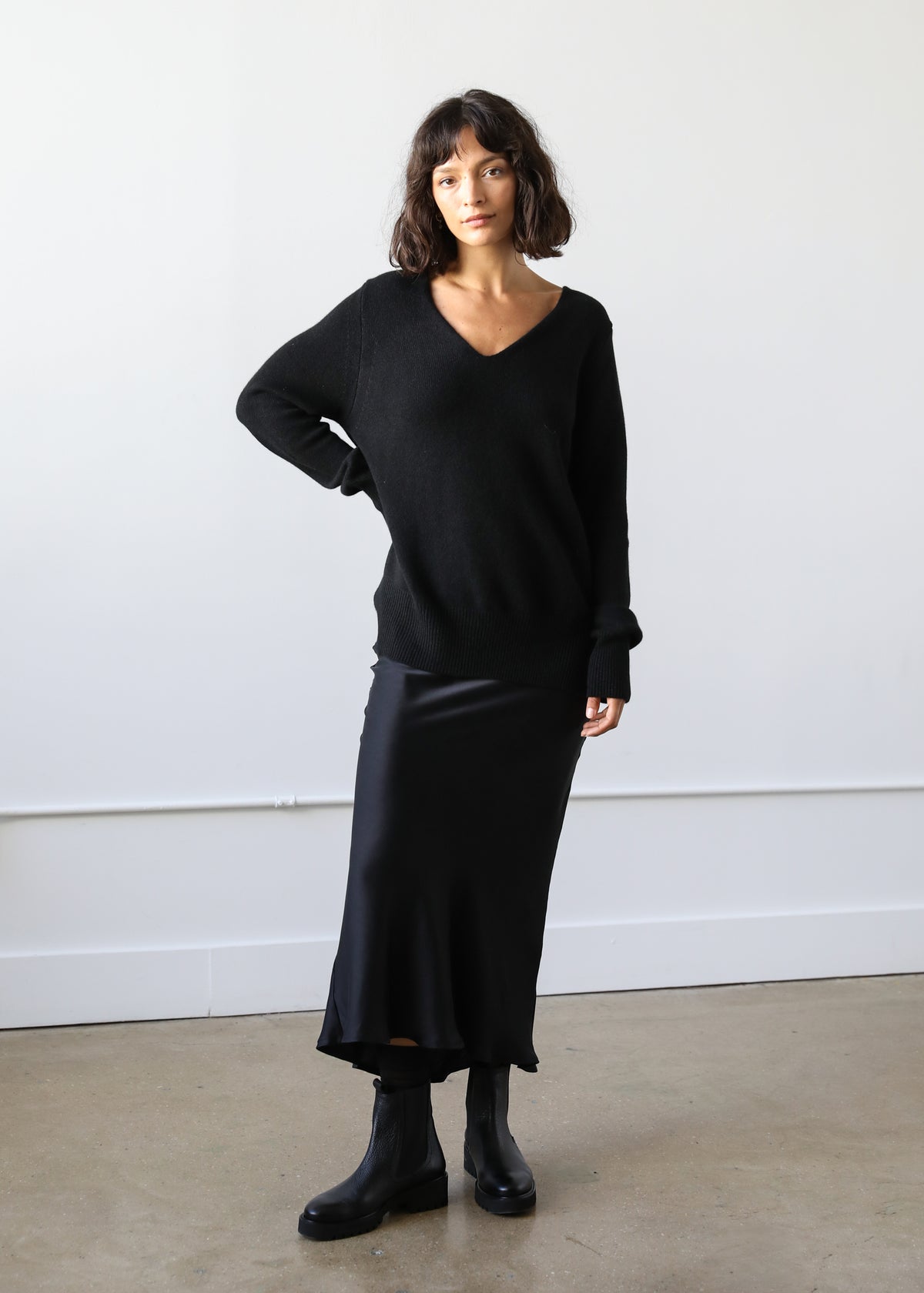 Valentina Sweater in Black Cashmere